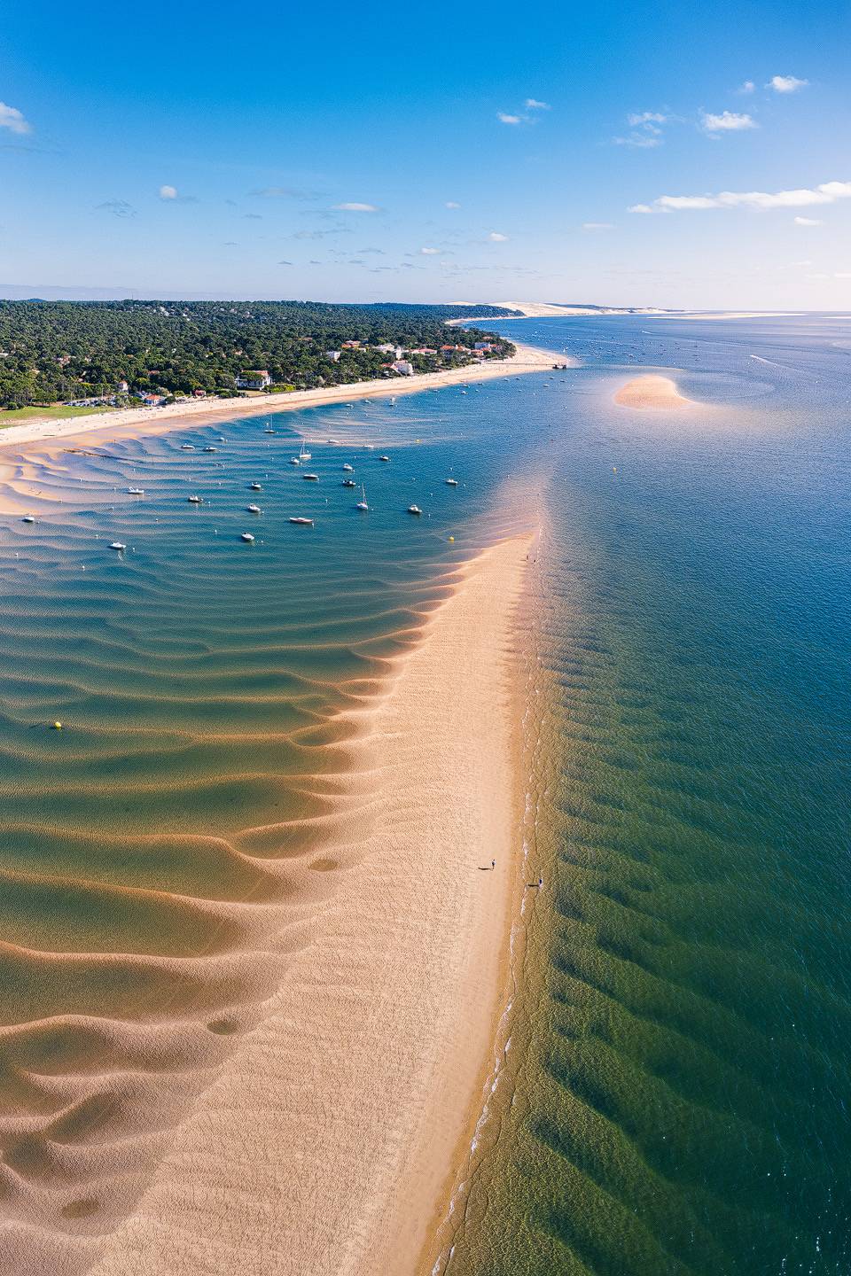 Panorama vertical de la plage de Pereire et son banc de sable