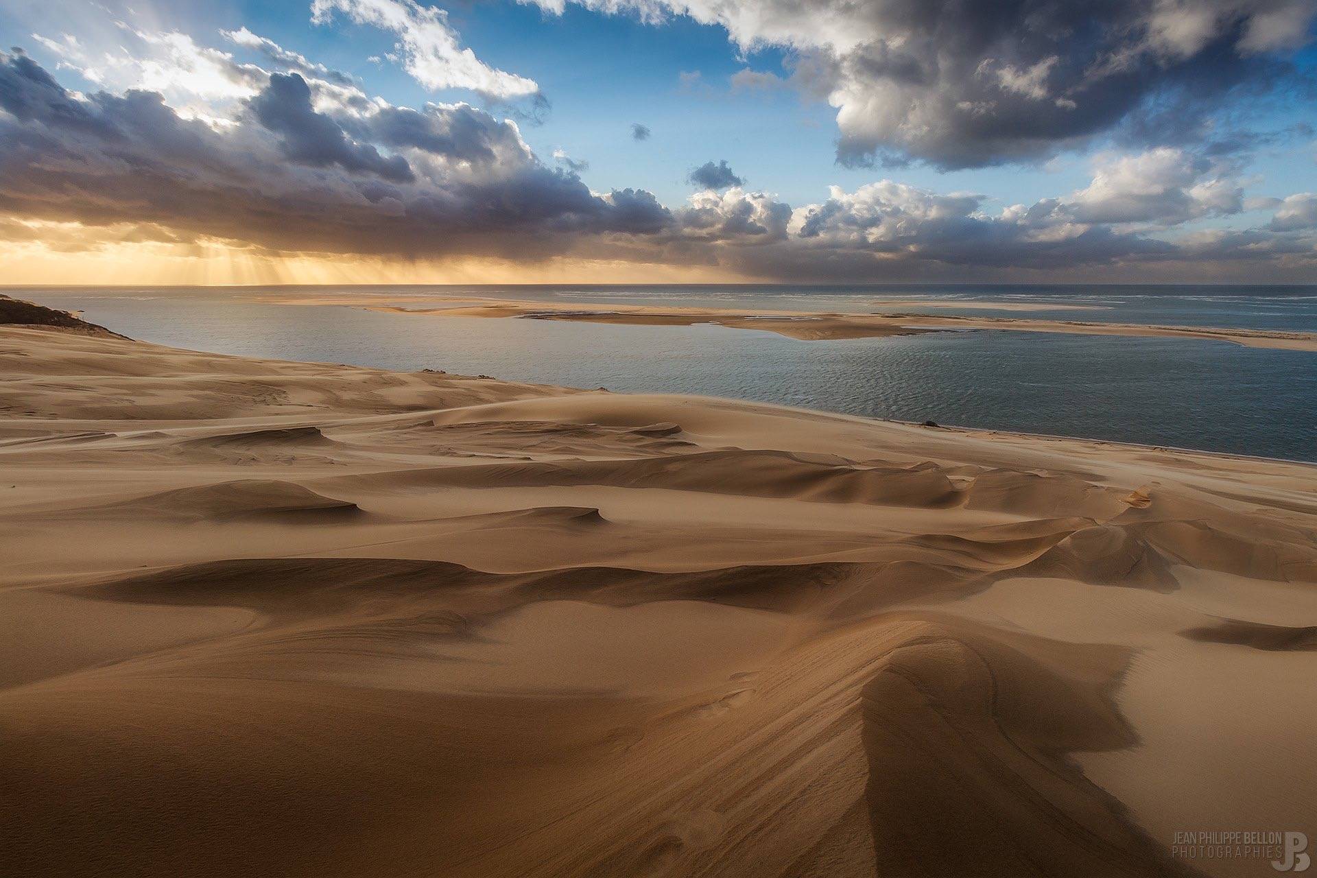 Dune du Pilat au soleil couchant après la tempête