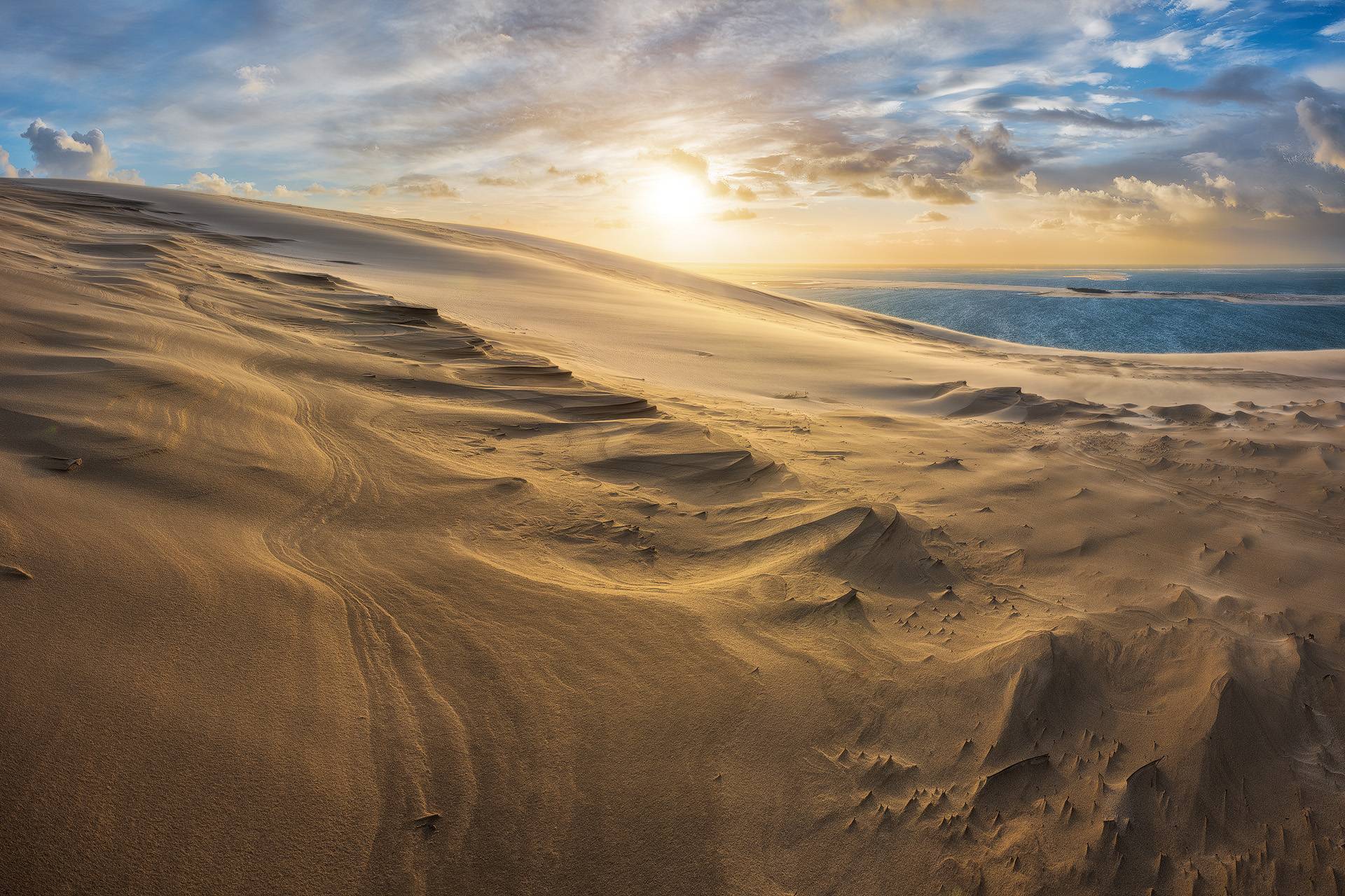 panoramique du coucher de soleil sur la dune du pilat après la tempête