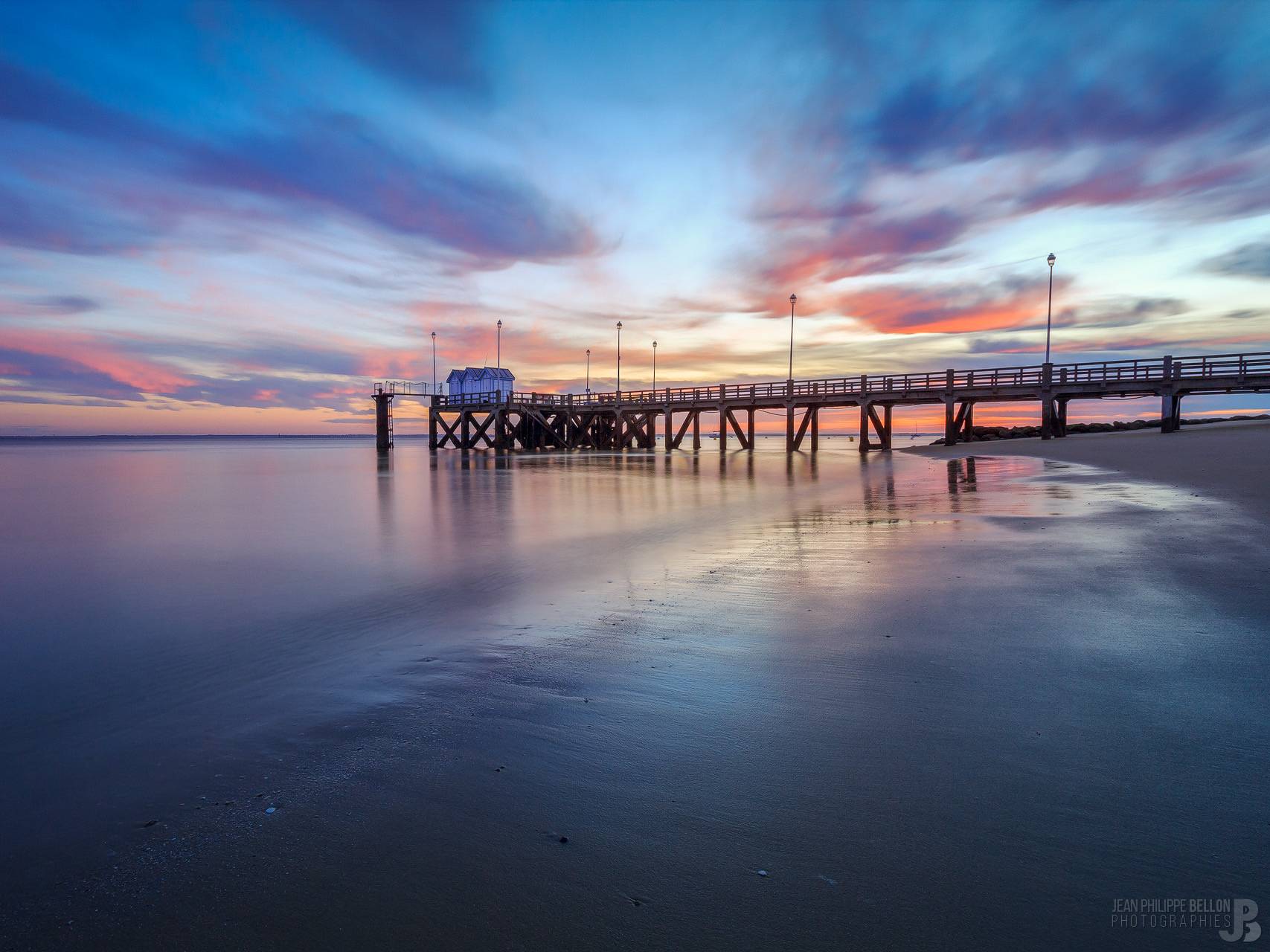 Lever du soleil sur la jetée d'Eyrac d'Arcachon