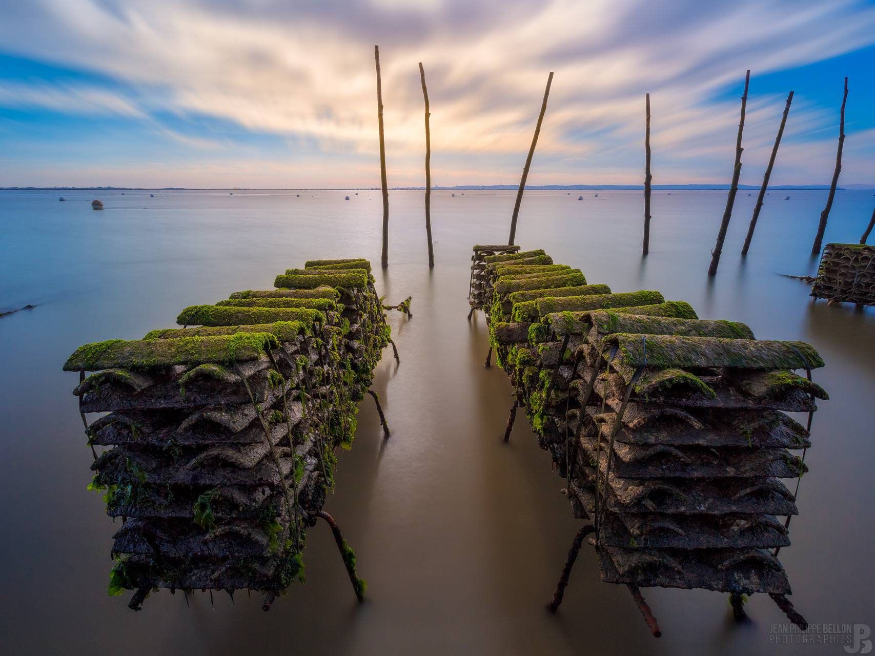 Photo des tuiles des parcs à huitres du village du Canon au Cap Ferret