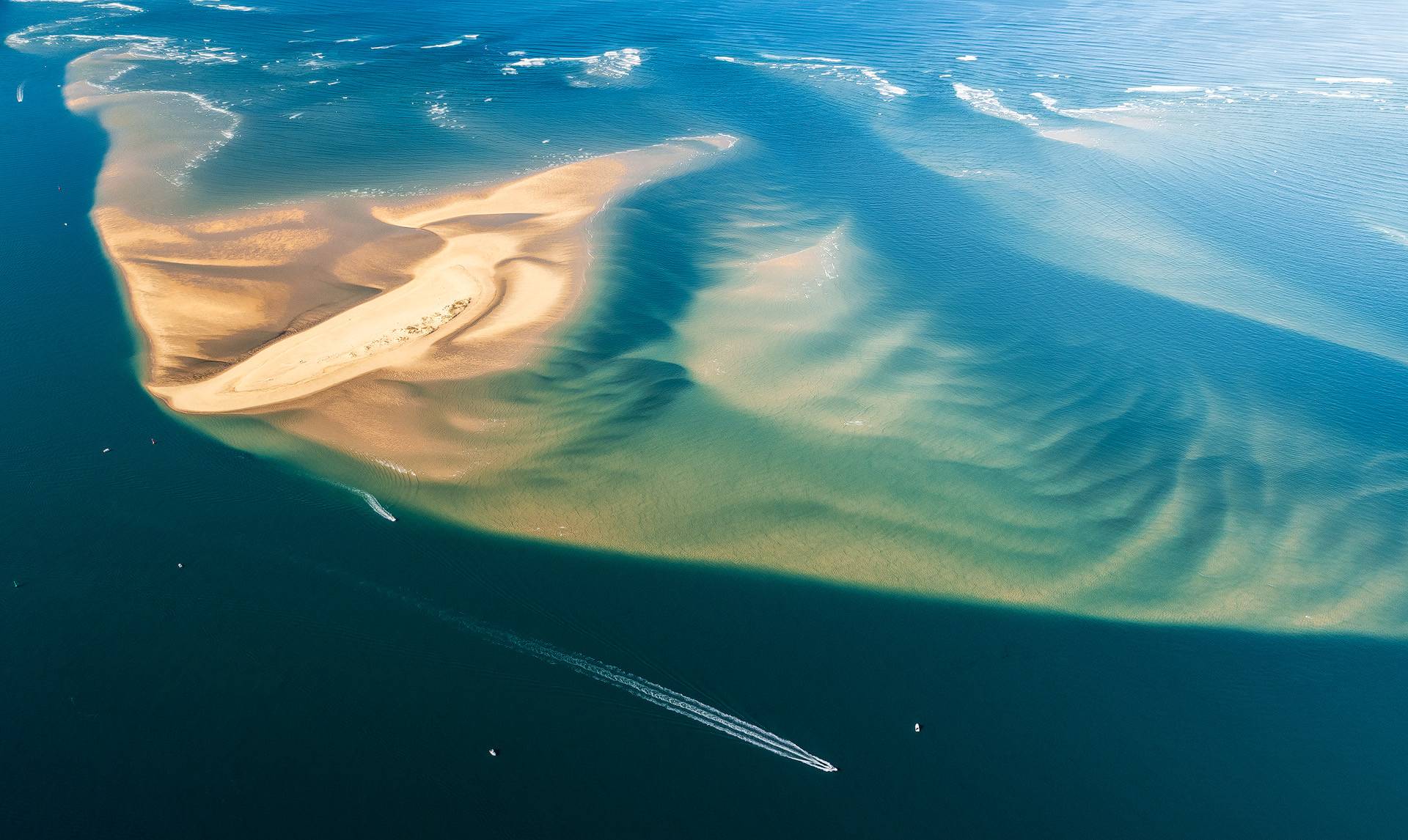 Photo aérienne des passes du Banc d'Arguin