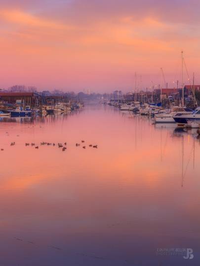 Photo : Lever au port dans la brume