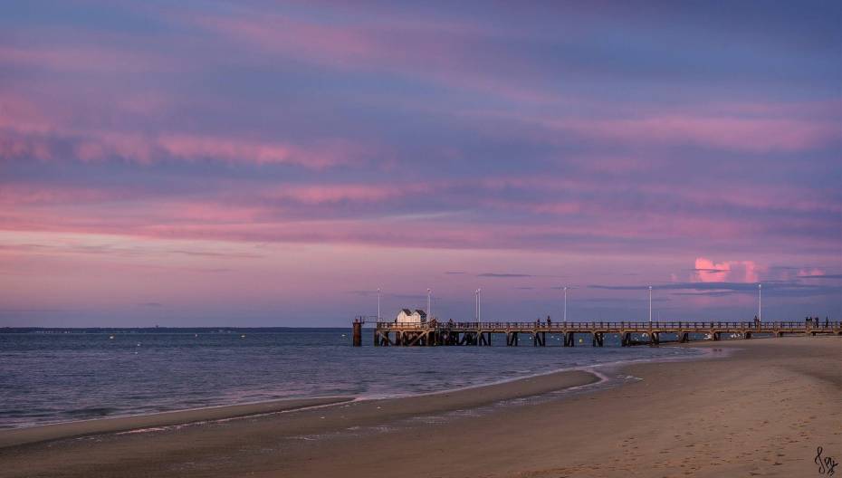 Eyrose, la jetée d'Eyrac au coucher du soleil depuis la plage
