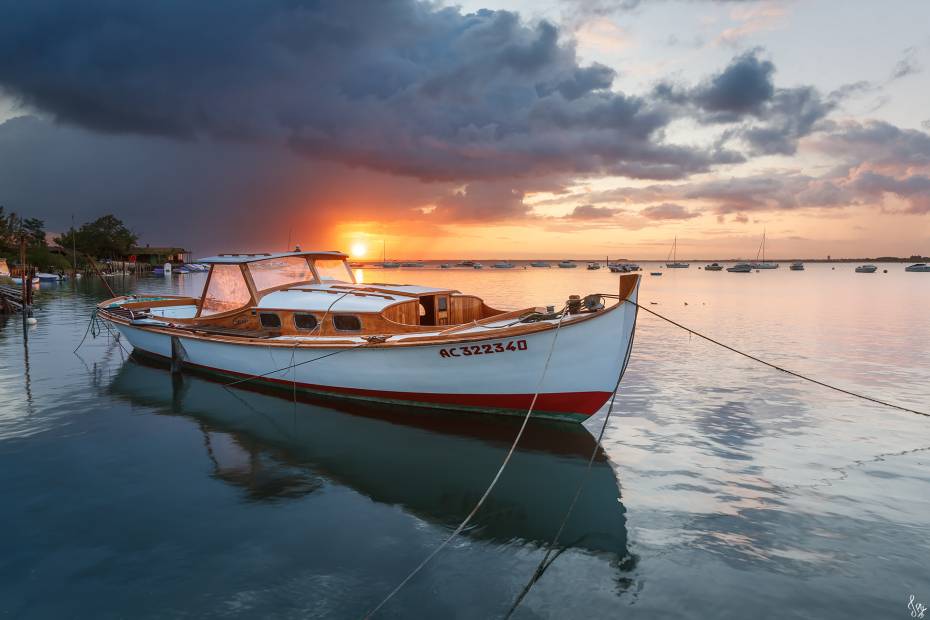 La plus belle pinasse du Bassin d'Arcachon : Vamp au lever du soleil